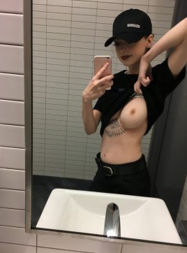 Michelle, 20 years old, Glenview, USA
